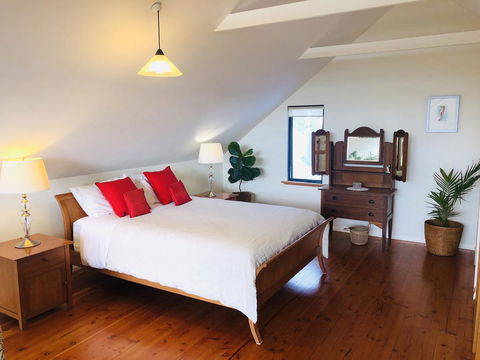 Zephyr Studio - Accommodation Burleigh 12
