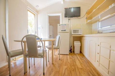 RAC Exmouth Cape Holiday Park - Accommodation Burleigh 3