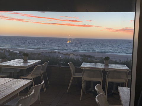 SEA BREEZE â€“ Between Cottesloe Beach & Swan River - Accommodation Burleigh 22