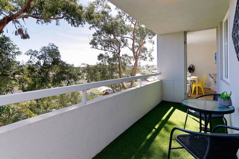 SEA BREEZE â€“ Between Cottesloe Beach & Swan River - Accommodation Burleigh 21