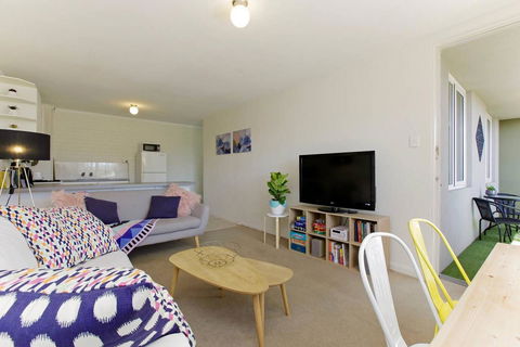 SEA BREEZE â€“ Between Cottesloe Beach & Swan River - Accommodation Burleigh 13