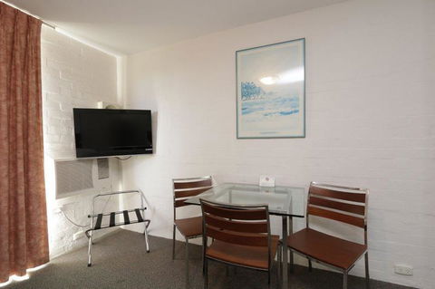 Atrium Hotel Mandurah - Accommodation Burleigh 2