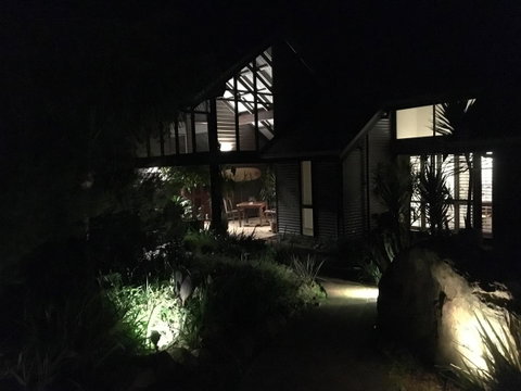 DESIGNER'S STUDIO - Accommodation Burleigh 3