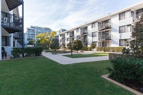 Riverside - Accommodation Burleigh 12