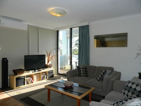 Riverside - Accommodation Burleigh 16