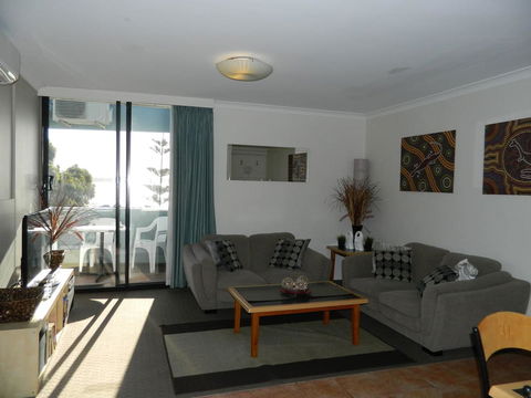 Riverside - Accommodation Burleigh 9