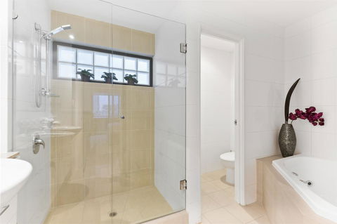 The Executive Penthouse - Accommodation Burleigh 9