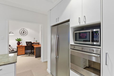 The Executive Penthouse - Accommodation Burleigh 15