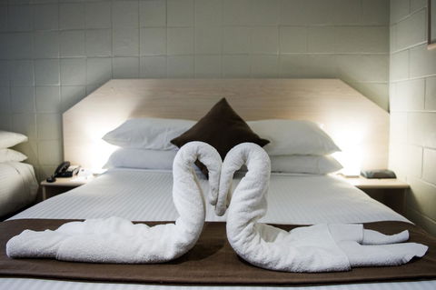 Hospitality Esperance SureStay Collection By Best Western - Accommodation Burleigh 5