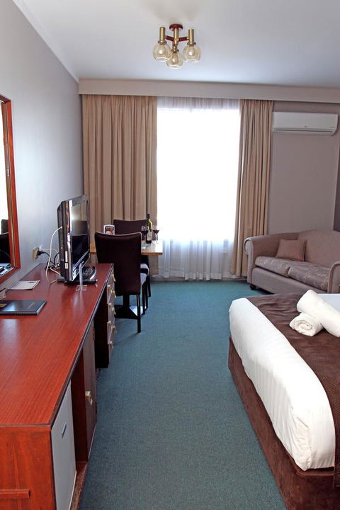 Hospitality Esperance SureStay Collection By Best Western - Accommodation Burleigh 43