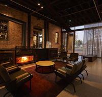 The Premier Mill Hotel - Accommodation Burleigh