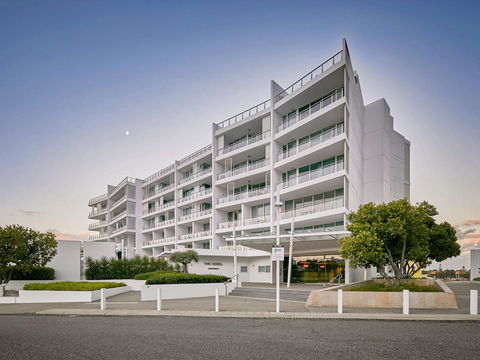 The Sebel Mandurah - Accommodation Burleigh 44