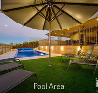 7 Kestrel Place - PRIVATE JETTY  POOL - Accommodation Burleigh