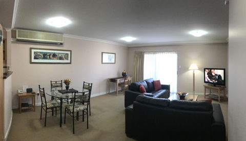 Caesia Bay Village - Accommodation Burleigh 4
