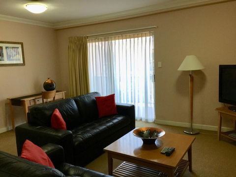 Caesia Bay Village - Accommodation Burleigh 10