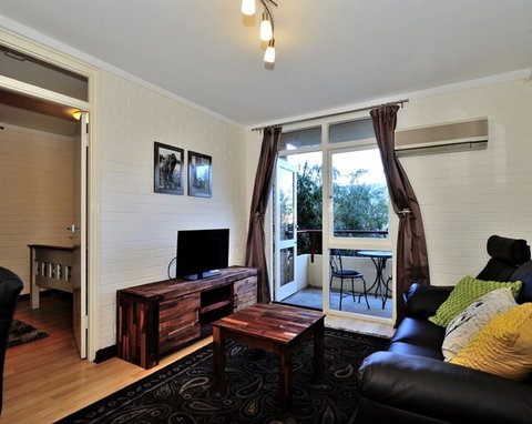 Cappuccino Delight - 1 Bedroom Central Fremantle Apartment - Accommodation Burleigh 4