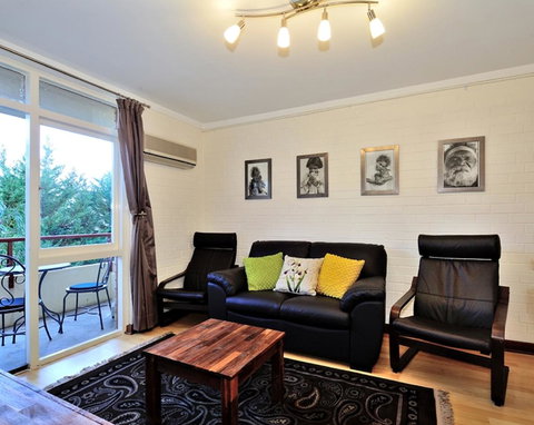 Cappuccino Delight - 1 Bedroom Central Fremantle Apartment - Accommodation Burleigh 1