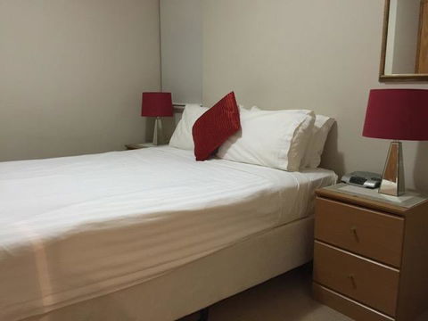 Outram Apartment 25 - Accommodation Burleigh 5