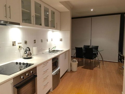 Outram Apartment 25 - Accommodation Burleigh 10