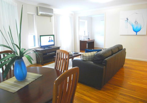 Perth West End Apartment 406 - Executive Escapes - Accommodation Burleigh 12