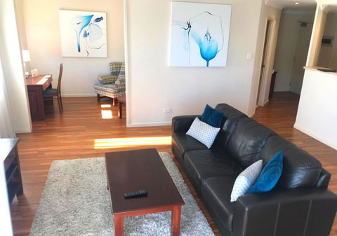 Perth West End Apartment 406 - Executive Escapes - Accommodation Burleigh 6
