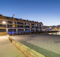 Dolphin Quay Apartments - Accommodation Burleigh