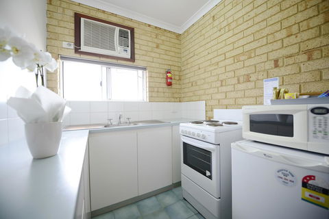 The Jetty Resort - Accommodation Burleigh 40
