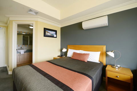 The Jetty Resort - Accommodation Burleigh 32
