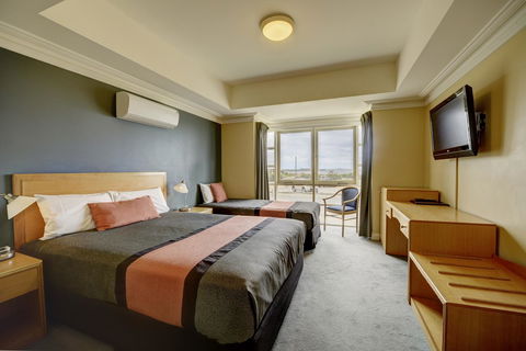 The Jetty Resort - Accommodation Burleigh 29