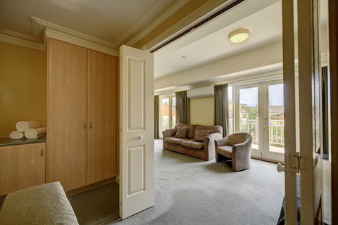 The Jetty Resort - Accommodation Burleigh 25
