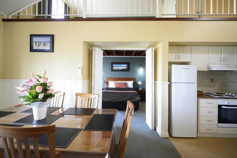The Jetty Resort - Accommodation Burleigh 4