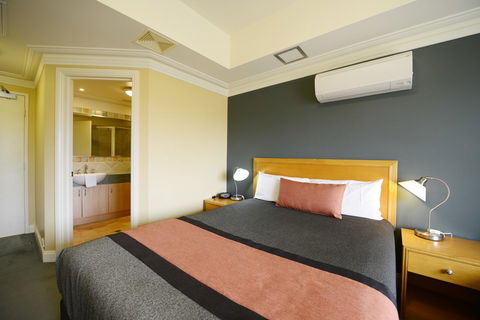 The Jetty Resort - Accommodation Burleigh 30