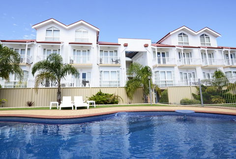 The Jetty Resort - Accommodation Burleigh 1