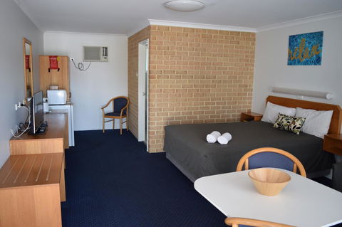 The Jetty Resort - Accommodation Burleigh 44