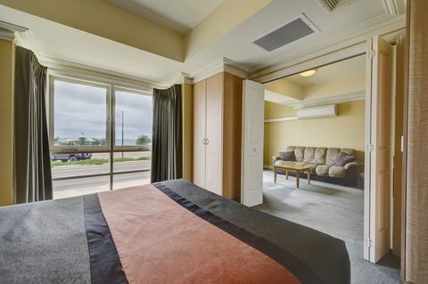 The Jetty Resort - Accommodation Burleigh 22