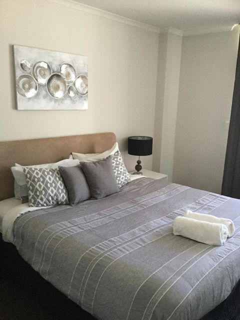 Charming Inner City Apartment - Accommodation Burleigh 11