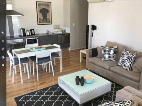 Charming Inner City Apartment - Accommodation Burleigh 8