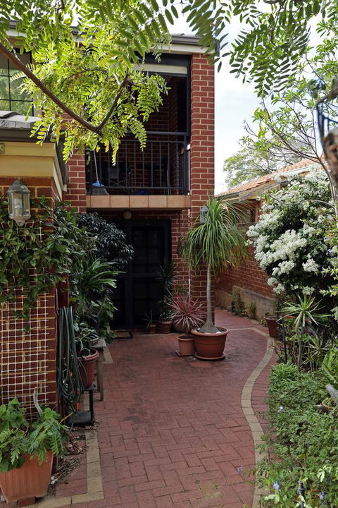 230 Alice Street - Accommodation Burleigh 7