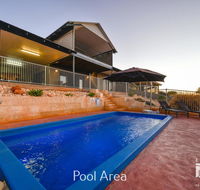 3 Kestrel Place - PRIVATE JETTY  POOL - Accommodation Burleigh