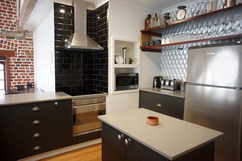West End 1877 Callan Apartments - Accommodation Burleigh 14