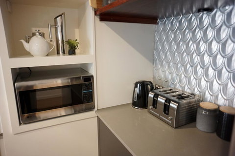 West End 1877 Callan Apartments - Accommodation Burleigh 12