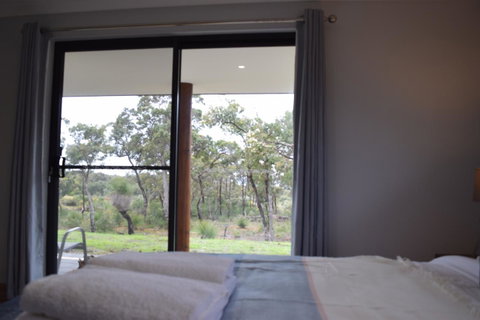 Eagle Bay House - Accommodation Burleigh 24