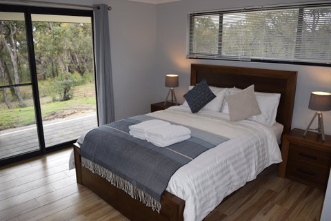 Eagle Bay House - Accommodation Burleigh 0