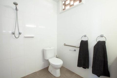 EUCLA MOTOR HOTEL - Accommodation Burleigh 5