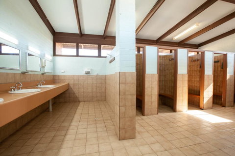 EUCLA MOTOR HOTEL - Accommodation Burleigh 8