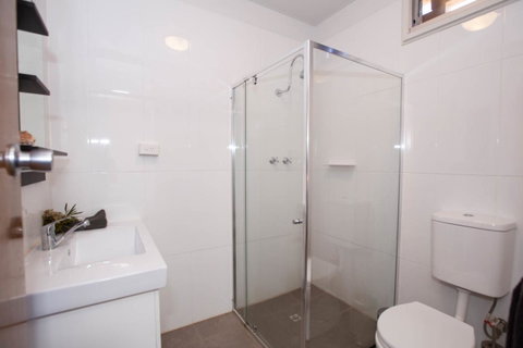 EUCLA MOTOR HOTEL - Accommodation Burleigh 22