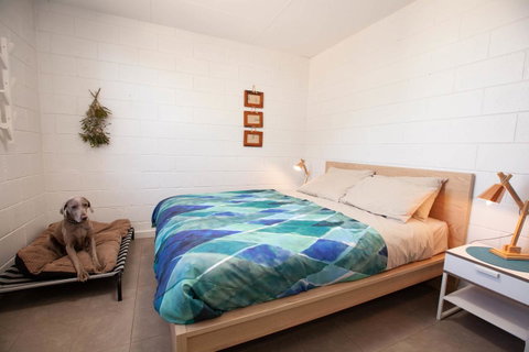 EUCLA MOTOR HOTEL - Accommodation Burleigh 24