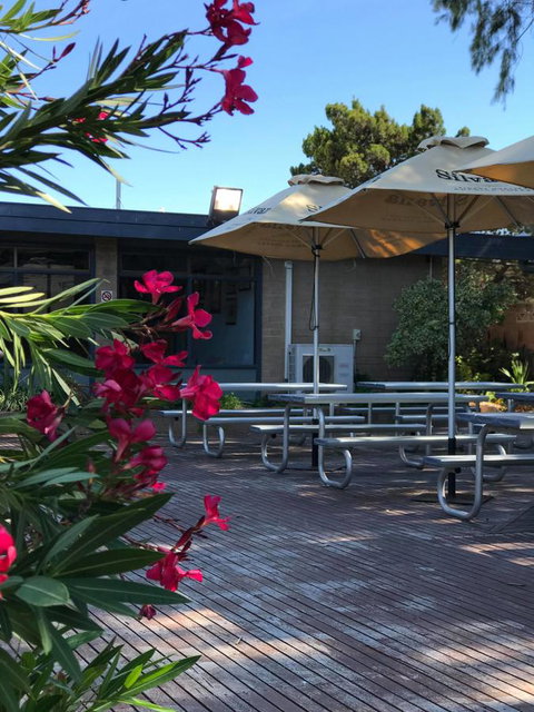 EUCLA MOTOR HOTEL - Accommodation Burleigh 33