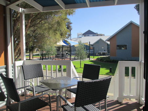 Mandurah Ocean Marina Chalets - Accommodation Burleigh 40