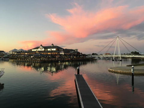 Mandurah Ocean Marina Chalets - Accommodation Burleigh 3